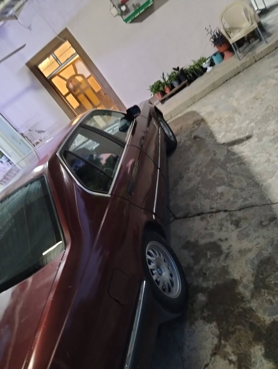 سلام عليكم بي ام دبليو البيع موديل 91 حجم 730 سته سلندر محرك وكير شرط تبريد ثلج السياره جهاز كمل ما نقصه شي بس صباغ السعر 47 وبيه مجال بسيط رقمي *********** /***********
