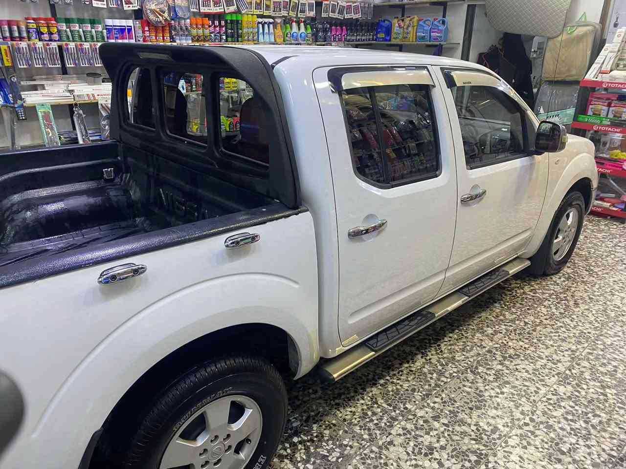 موديل 14 
كير اوتوماتيك جام اوتو ماتيك رقم وسنويه وهسه جديده تخم تاير جديد صدر جديد سياره حلوه ونظيفه ومناقصهه اي شي كير ومحرك وتبريد كلهن جاهزات
محرك مفتوح 
ماشيه١٧٠ الف كيلو 
السعر 108$
*********** 
مكان سياره نفق الشرطه بغداد, العراق
