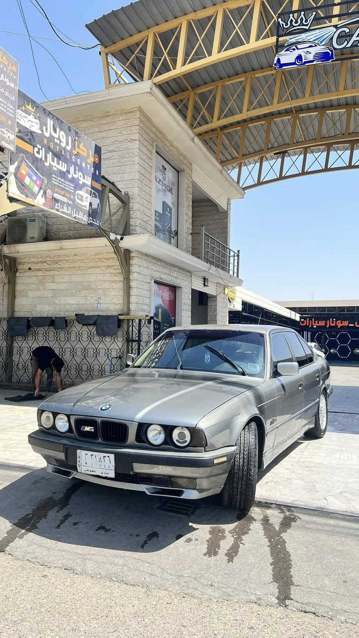 السلام عليكم
540 اصل 
وارد يابان 
حماوة جوه نص ثابتة دبل مروحة كهربائية 
كشنات جلد اسود m فول ميكانيك 
تدفئ وتبريد ثلج كهربائياتها كلها شغاله حتى abs
تبريد قطعتين مرايات هيتر  تلقائي 
لايتات امامي شركة ماطور تنزل وتصعد تحكم كامل 
بيها بدالة تلفون  سستم سماعات مع دمام بلصندوق
 صالنصة بواري من طول لطول صوت حلو تحكم ريمونت بوابة 
السيارة مكفوله من الخياس  كلشي بيها وضع شركة مابيها قطعه تجارية وكله على ايدي  مال جناي
صدر امامي قبل اسبوع شاده اصلي
سيارة ماشاء سنتين خير من الله مايوم وكفتني ماناقصها شي تاخذها ربع ماتصرف حتى بالبنزين (يعوزها فقط صبغ ) 
شراي تجي تشوفها بعينك وترايك وين مايعجبك 
سنوية بأسمي تحويل مباشر
سعرها مناسب


**إذا كنت صاحب هذا الإعلان وتريد حذفه لأي سبب، رجاءا أرسل رسالة إلى الدعم الفني**