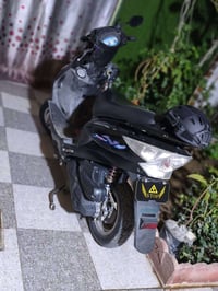 دراجه نضيفه مال حاويه موديل 2013 مزوده دبل خلفي رياضي كلچ امامي رياضي ...