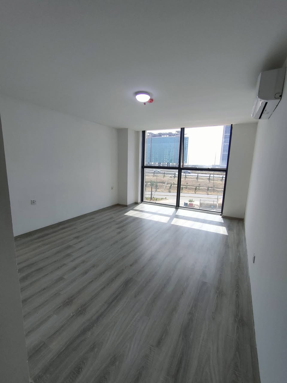 🏡 شقق لليجار داخل أربيل داخل المربع الذهبي ✨
1+1 فارغ بسعر كلش رخيص 💰
تنفع سكني أو أوفيس 🏢🏠
موقع ممتاز وخدمات متوفرة
فرصة مناسبة بسعر لقطة 🔥

📞 للاستفسار والتفاصيل أكثر:
***********

📱 ڤايبەر وواتساب متوفر ✅
