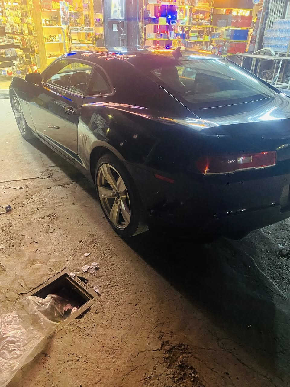 سلام عليكم كمارو 2015 رقم بغداد محرك كير حداديه نضيفه v6 RS بيها قطعتين صبغ جديده سياره السعر 85 
للتواصل ***********
