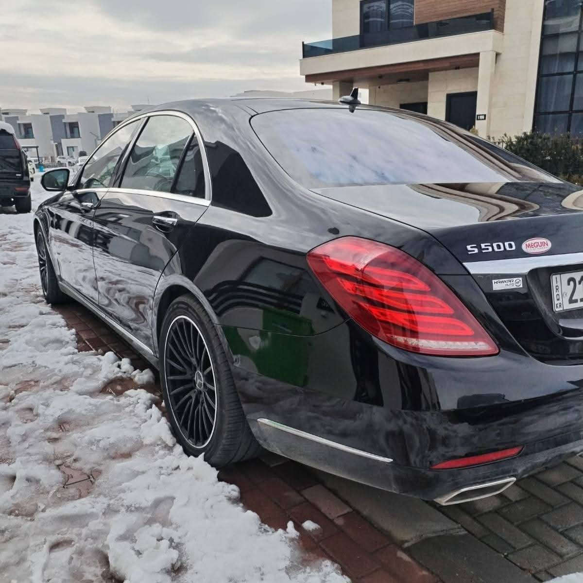 اللي يدور رئاسي وجديد وضع شركة
مرسيدس اس كلاس S500 موديل 2016 باب طويل
فول مواصفات رئاسي 5 فصوص 
ماشية 93 الف 
بدون صبغ 
مكان السيارة سليمانية 
للاستفسار ***********
