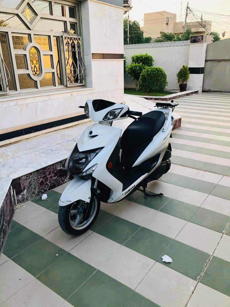 سكنس فحل موديل ٢٠١٦
نوزل لد نثيه الدراجه نظيفه ومكفوله والنظافه واضحه بالصور مبدله كفرات الدراجه كل نقص مابيها كهربائيات مكفوله والمكينه هم مكفوله شغل واطلع
سعرها مليون ومجالها بسيط 
مكاني كربلاء وهذا رقمي ***********
ملاحضه:  ( المو شراي لا يعامل ولا يتصل رجاءا )
