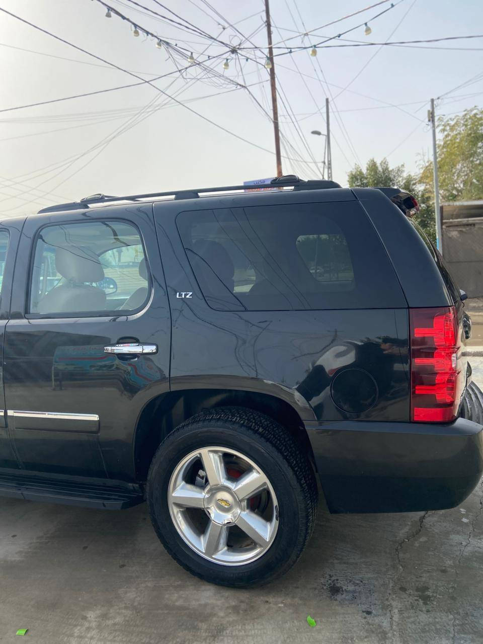 تاهو (أدوات  أدوات أدوات)  مديل 2013 خليجي لون اسود بلاد فول كفاله عامه لاتبديل ولا كص ولا صبغ عنوان بغداد سياره جديده بمعنه الكلمه رقم الهاتف *********** سعر 115 بيها مجال
