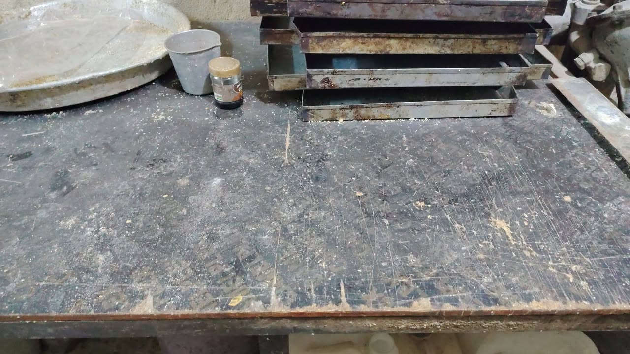 سلام عليكم عندي معمل كعك البيع 
معمل كامل 
الاستفسار ***********
***********
