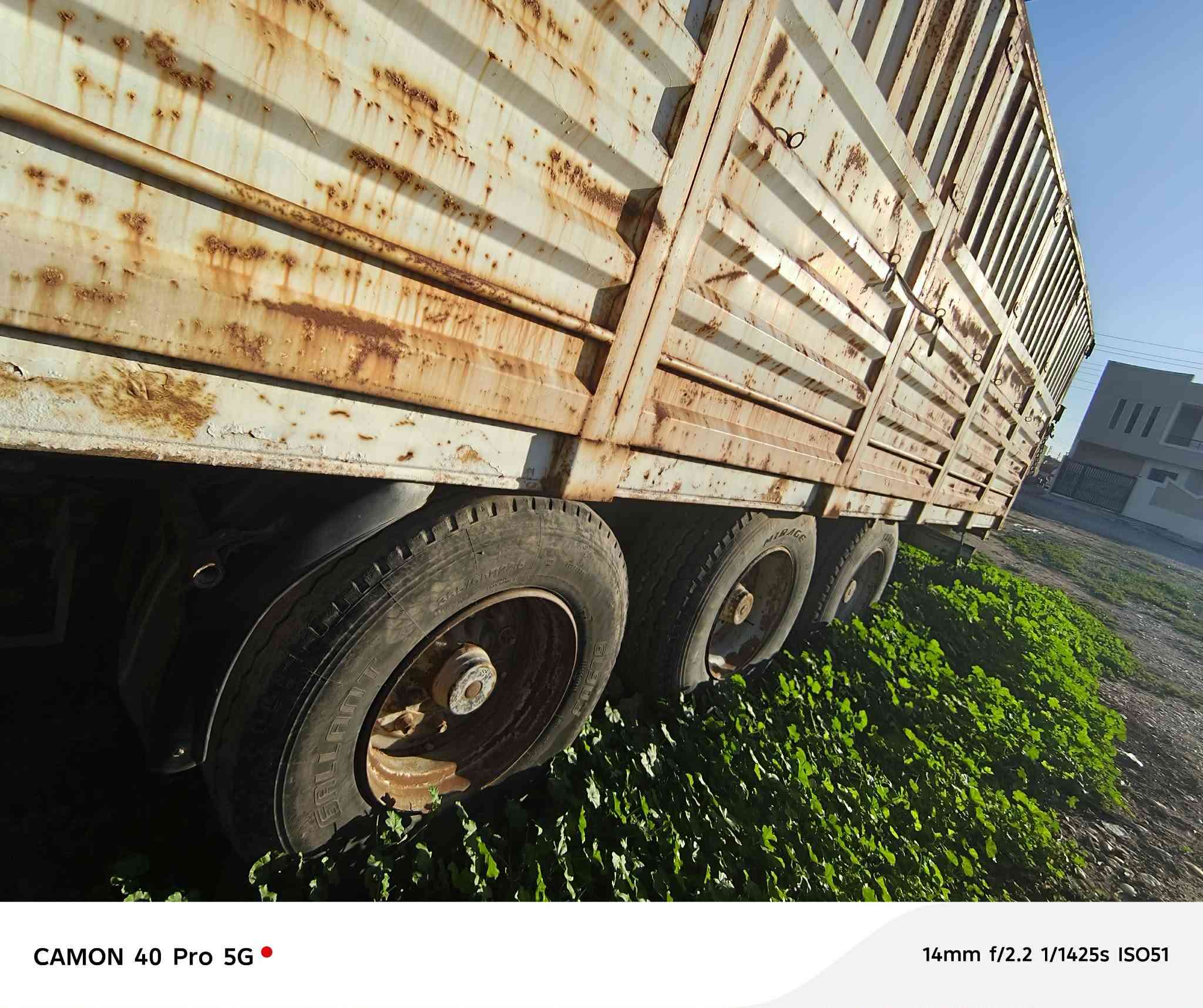 بودي للبيع تخم تاير بالون السعر ٦٠ المكان طوز خرماتو ***********
