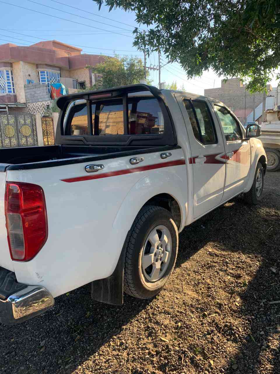 للبيع نيفاره موديل 2013رقم بصره الجديد مكفوله كفاله عامه عده بارد قليل حداديه تخم تاير جديد تبريد شغال مكينه مفتوحه لا تنقيص ولا تبخير السعر 119 عنوان بصره حي الاصدقاء ***********
