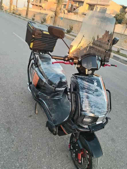 السلام عليكم ماكو شحن  النوعية USKEEZE الوحش مدرع الملف 3800 السرعة 98اربع سرعات نضام بك يرجع لي ورا ونضام تثبيت سرعا دبل اشارة مستخدم ثلاثت أشهر السعر 850وبي مجال شي قليل رقم الهاتف *********** مكان موصل ايمن
