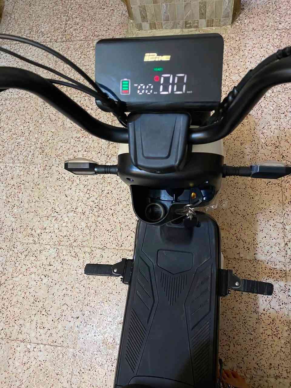 دراجة شحن للبيع بعدها جديدة كلش قبل شهر مشتريها ومطالعه هواي ع كد المنطقة مكانها الزعفرانية 
***********
