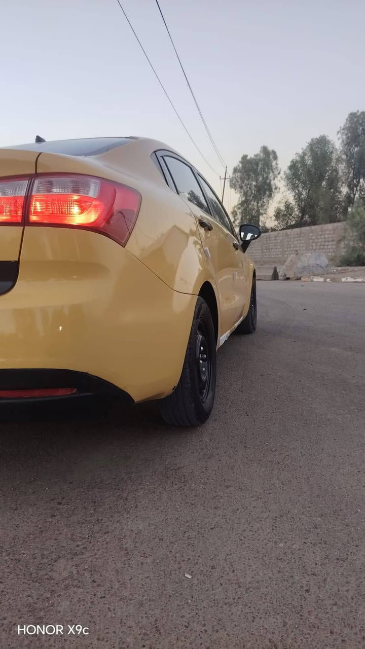 سلام عليكم البيع كيا ريو ٢٠١٥ خليجي بدون حدث ولا تبديل محرك ١٦٠٠ كير صدار تبريد جديد مكان بغداد دورة ابو دشيرسعر ٧٥ راقم ***********
