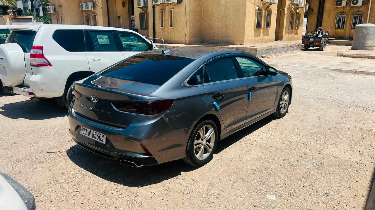 تحيه طيبه…❤️
سياره للبيع نوع هونداي سوناتا 
موديل ٢٠١٩ 
رقم بغداد باسمي شخصيا مشروع وطني سنويه وهزه ولوحات مجدده الى ٢٠٣٢ البارحه جددت السنويه والهزه الك بيها سنه بعد مجانيه
.
وارد امريكي حادثها بنيد فقط والبقيه مكفوله من الصبغ بيها مكانين بارد مكحلات تكحيل بدون صبغ وعندي صور الحادث وعندي سونار وانت تفحص سونار من جديد يطلع صبغ او تبديل غير البنيد اني اتحمل تكاليف السونار 
.
مواصفات فول 1/1 عدا الفتحه 
مكينه ٢٤٠٠ مكفوله برغي مملعوب بيها ومنزل الها برنامج خليجي للعقل لمعالجه الدوانز والحمدالله هسه حالها الخليجي كله بانزين عادي بدون اسم دوانز
كير اوتوماتيك + عادي
بصمه تشغيل + ابواب 
شاشه + كامره
كشنات كهربائي
تبريد امامي وخلفي 
ويل مال فول 
تدفئه بالكشنات 
ستيرن تدفيه 
تحكم ستيرن جهتين 
رادارات بكل الاتجاهات 
سايد بريك بصمه 
وبعد هواي مواصفات 
ماشيه ١٠٠ الف فقط حقيقي 
وسعرها ١٢٣ وبيها مجال بسيط بعد المعاينه 
ومكانه بالكوت مركز المدينه 
وهذا رقمي ***********
