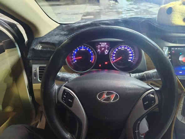 يا الله السلام عليكم سياره للبيع انتره
موديل 2014خليجي فول مواصفات عدا البصمة سياره بيها صبغ بونيد وشويه طخه بدون تعديل مشر عليه اني  بلجاملغ خلفي اليسره وباقي مكفول محرك وكير وحداديه خير من الله سياره حلوه مال بيت رقم جديد بغداد العنوان بغداد غرب مرور التاجيات تحويل ثاني يوم سعر 120بيها مجال بسيط باقي التفاصيل اتصل على الرقم ودلل ***********
***********
