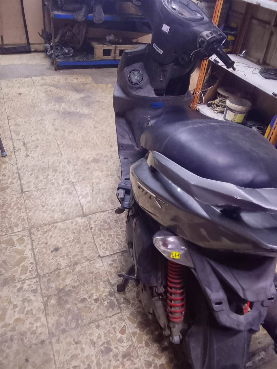 سلام عليكم شباب دراجه جيتي ار نضيفه بيه كطعه السعر 350 الاتصال ***********
