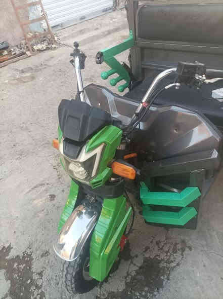 ستوته شحن لبيع اليحب يتصل بطاريات كبار ***********
