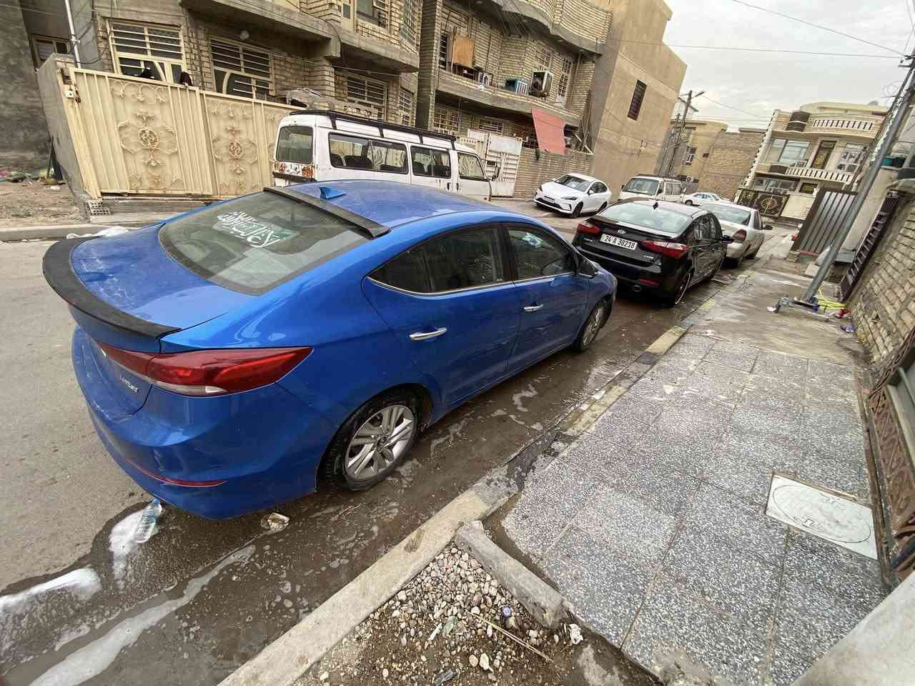 السلام عليكم النترا ٢٠١٧ وارد كندي للبيع سياره فول موصفات لمتد 1_1 سياره جاهزه وخير من الله ورقم بغداد بأسمي   
حادث السياره بنيد مبدل وبارد بين الباب السايق وجاملغ وسونار موضح بلمنشور وبيه شخط بلباب صدر موضح بلصور سياره خير من الله ماشيه١١٣ السعر١٢٠ وبيه مجال . ***********مكانه بغداد الغزاليه
سياره بتشغيل بيه شخطه بسلف فقط بس مماثر علسلف ولا تاخير بتشغيله
