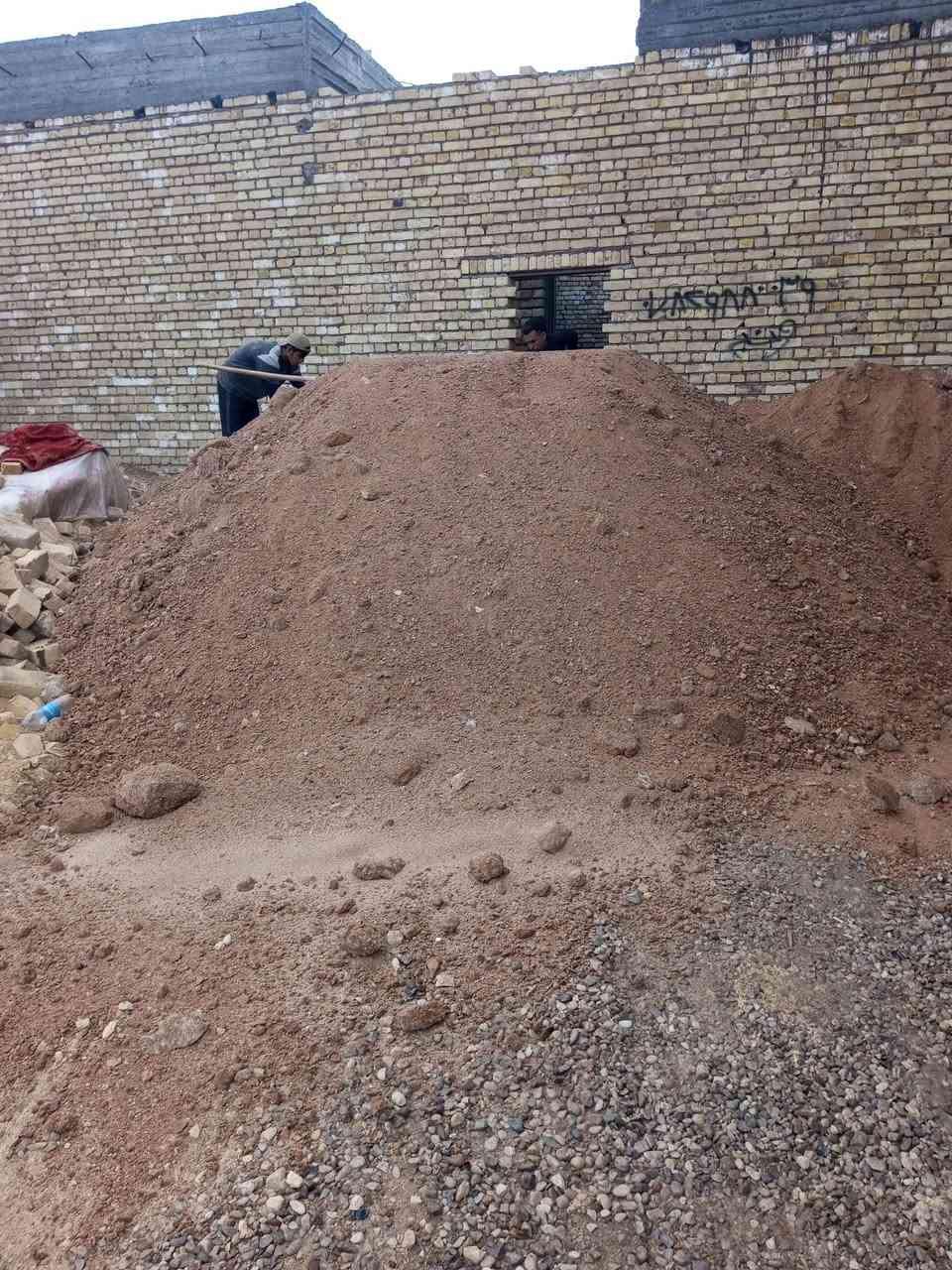جزء من اعمالنه اليوميه مستعدون الكافة الاعمال تفليش تكشير البيوت تدخيل وفرش سبيس وحدل وقلع ارضيات من الكاشي تزفيت الارباطات اتصال على الرقم ***********
