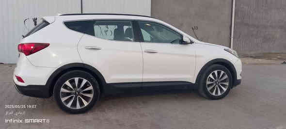 اسلام عليكم
سنتافي 2017 وارد امريكي 
قطعه واحد صبغ
رقم بغداد الجديد بأسمي
محرك 2400 GDI
بردات خلفيه
كشنات تدفئه امامي خلفي
حساسات خلفيه كامره خلفيه
رادار جانبي 
استيرن تدفئه
كشن السائق كهرباء
ماشيه 142 كيلو
السعر 16.000
مكان السياره الانبار الرمادي
***********
