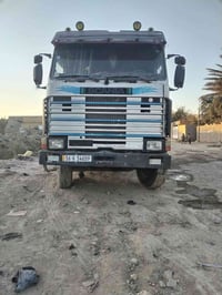 اسكانيا • شاحنة