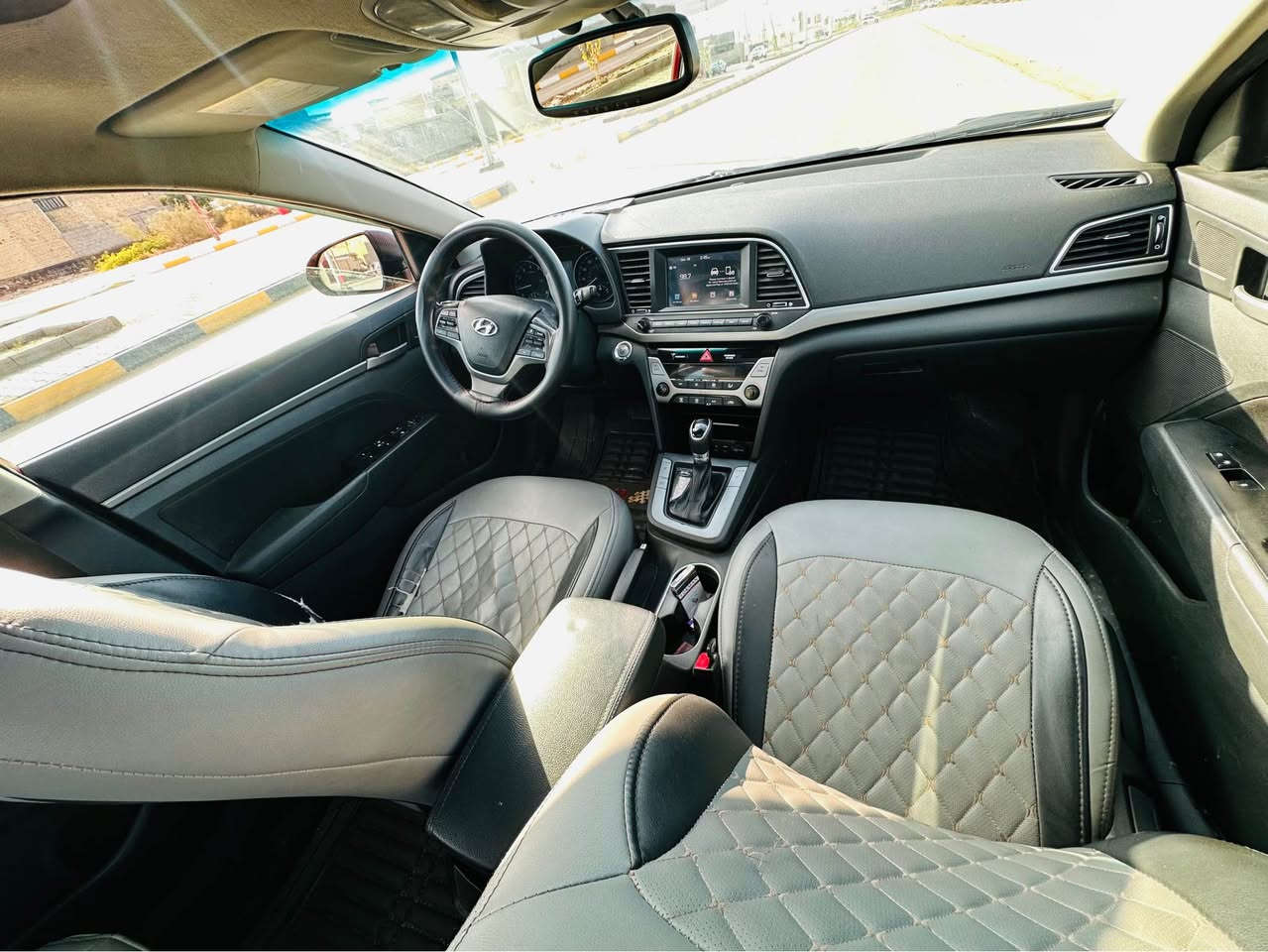 النتر 2017 واسط
مكينه 2000 دوش
فول 1/1
فتحه+بصمه+كشن حراري جلد+حساس
جاهزه مابيها كل نقص
مكينه+كير+تبريد+تخم تاير
بيها 4قطع صبغ سونار مرفق بلمنشور 
مكان السياره واسط الصويره
السعر 107
*********** الصويرة, واسط
