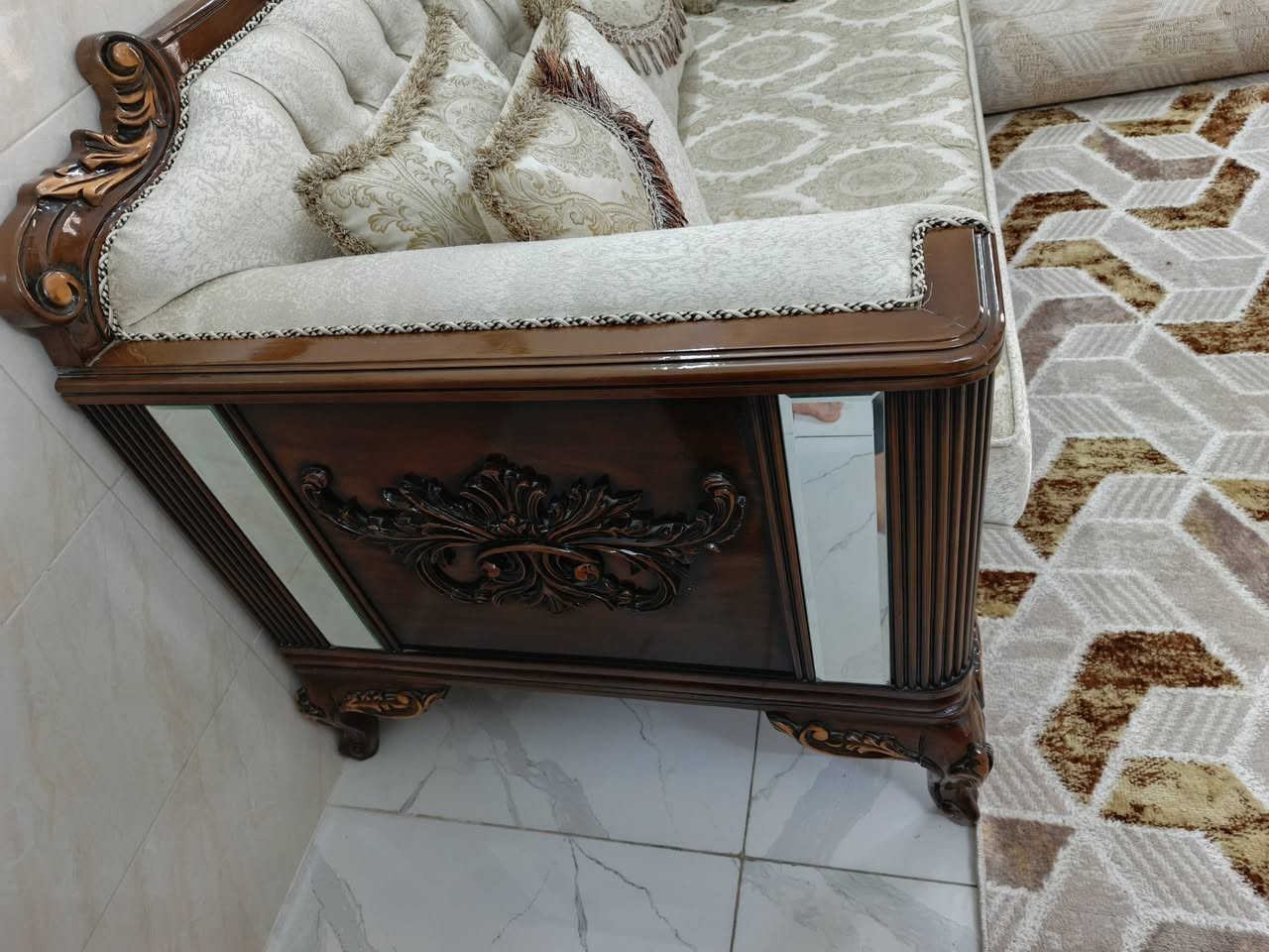 سلام عليكم تخم تركي 10 مقعد ستعمال أقل من شهر ***********
