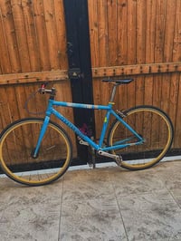 بايك moment  فكسد ياباني للبيع مظلوم بل صوره نظافه 85 بل100 السعر:120 ...