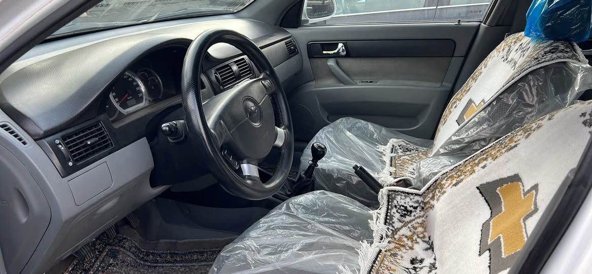 2014يةك چامرغي پيشةوة بةبي داخيلي توزةك تةزرةي هةية.زوركةم باقي هةموي بةشةرت
*********** اربيل أربيل, العراق
