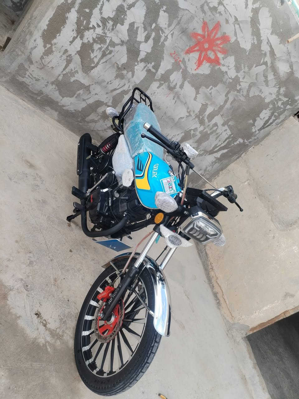 موديل 2025 ضاقطه وزنجيل محرك 200 كفاله عامه مكان عزيزية ***********
