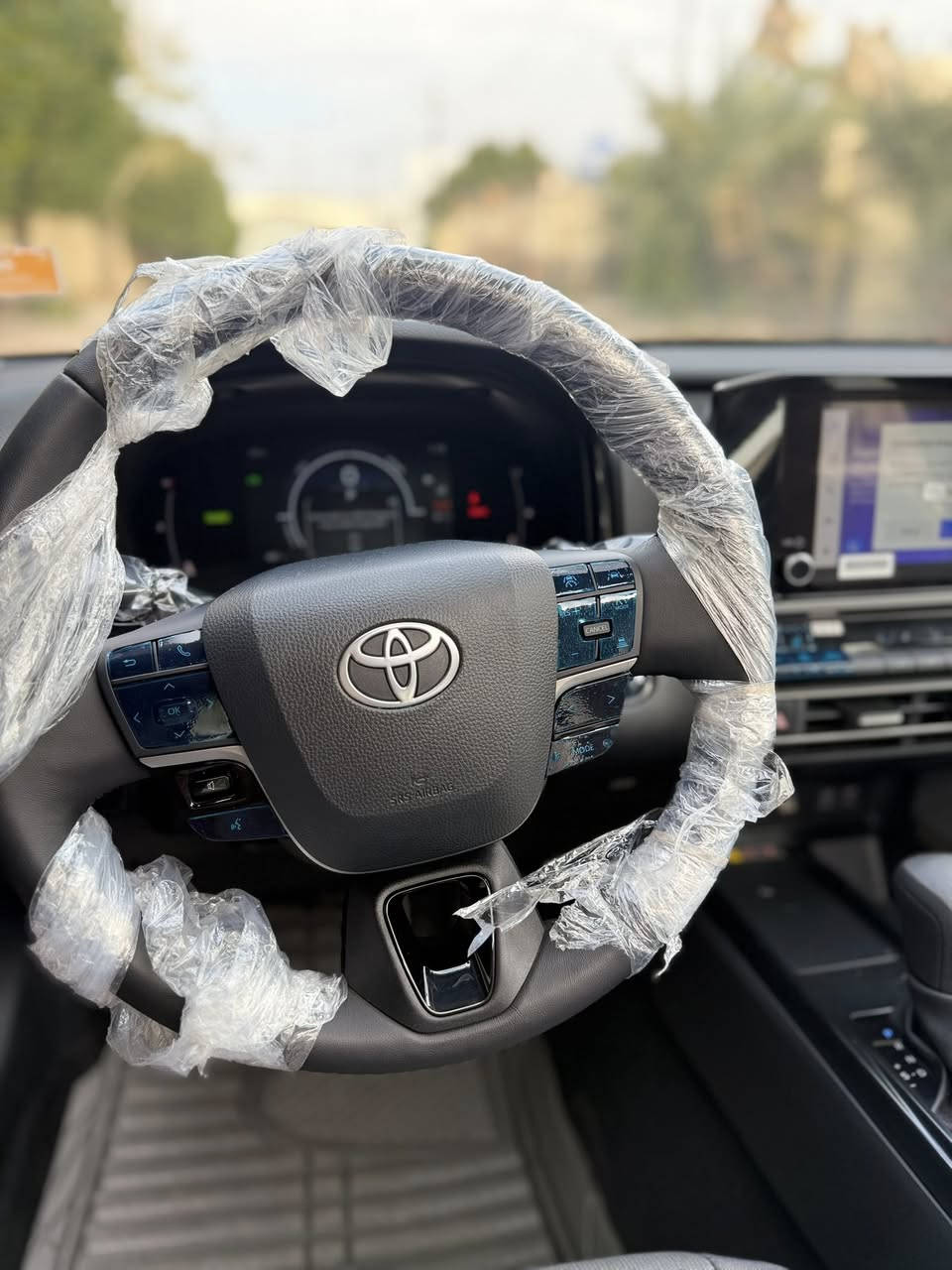 السلام عليكم 
تيوتا كامري 2025 هايبرد وارد امريكي  
ماشيه 2000كم
مواصفات السياره فول  ب LE
رادار 360 
فتحة سقف 
فول تحكم ستيرن 
تدفئة كشنات 
مثبت سرعه 
رادار تفاعلي 
رادار جانبي خلفي 
تبريد قطعتين 
كشن كهرباء 
تبريد بيانو منفصل 
كامرة خلفية 
شحن لاسلكي 
تحديد مسار 
بصمة + تشغيل عن بعد 
اندرويد اوتو 
تدفئة بالمري 
تدفئة ستيرن 
جام اوتو 
المراية الداخلية تعتيم 
انارة داخلية والخارجية LED
السعر اتصل 
على الرقم
 ***********
