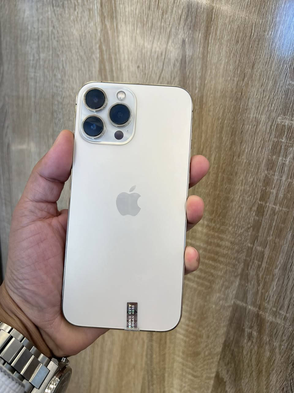 قطعتين ١٣ بروماكس امريكي
مكفولات من كل تبديل ذاكرة ٢٥٦
الاسود بطارية ٨٣ والذهبي ٨٧ 
السعر ٦٩٠ مجال قليل حك الجيه
مكاني زيونة
***********
