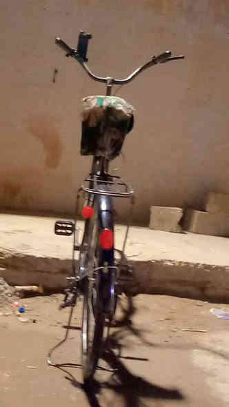 السلام عليكم هذا البايسكل للبيع كامل من كل شيء جاملقات فسفوريات ستاند نص ستانذ ثانيل كامل من كل شيء كشن كلابي جفليات ستانذ تليفون سعر 85بي مجال شي قليل الطيبين👉***********📞
