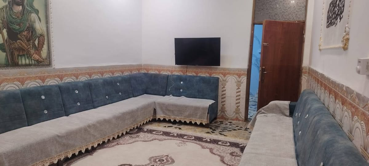 سلام عليكم دار لبيع ١٤٠ متر مربع قاط ونص يحتوي على أربع غرف  المكان حي رحمه الكشاشيه الاستفسار الاتصال ***********
