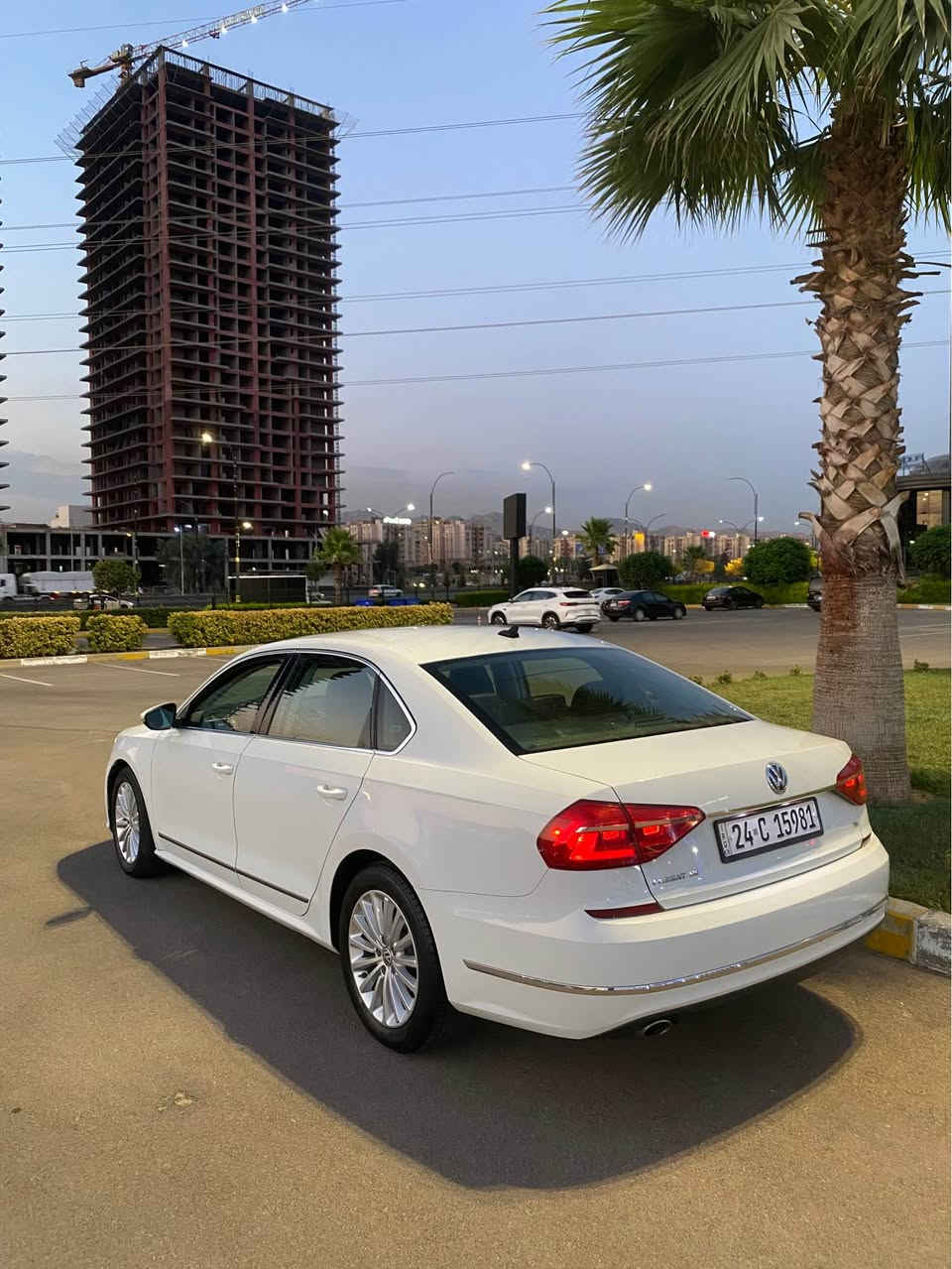 Volkswagen Passat 2016 
سيارة فوا مواصفات 
محرك ١.٨ تيربو 
ماشية ٦٩ الف ميل 
رادار خلفي و امامي 
بدون تعديل بدون اي ضربة 
بدون دواخل و ارباكات 
بيها ٥ قطع كلير امريكا بخ بدون حادث 
الكير و محرك ب شرط و تحويل وكالة هم 
سعرها ١١٥$ ورقــة و بيها مـجال 
للمزيد من المعلومات اتصل على هذا الرقم 
(***********) سميل, دهوك
