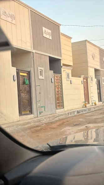 للبيع بيت 50 متر طابق واحد 
موأثث كامل مابي نقص

العنوان كربلاء مجمع الابداع 

شارع الرابط  قرب علوه كربلاء 

يصلح سكن او حسينيه

سند 25 طابو زراعي 

السعر 36 مليون مع الاثاث 

للاستفسار ***********6
