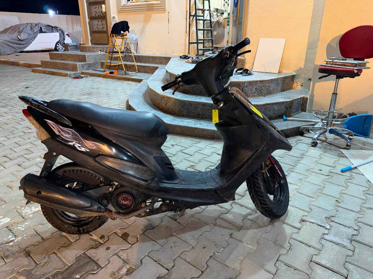 السلام عليكم ماكس عدله نضيفه كلش مكفوله  من الفتح شغاله سلف هندر درجه كلش نضيفه السعر 650 وبيه مجال قليل للاستفسار ***********
