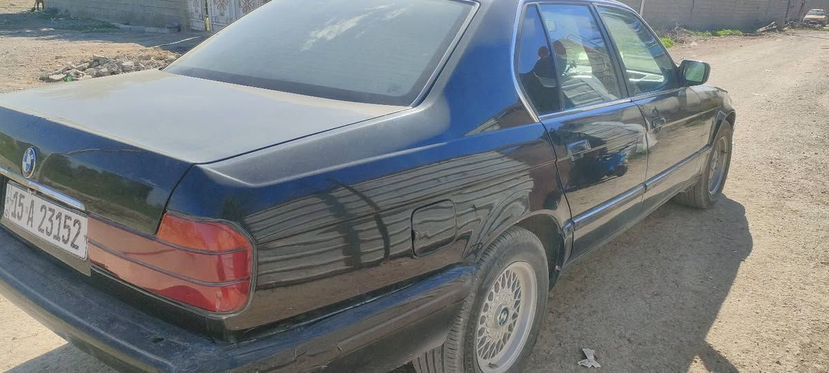 سيارة بي ام مكفولة صبغ الجمالية سيارة بسمي سعر42 وبيهة مجال ***********
