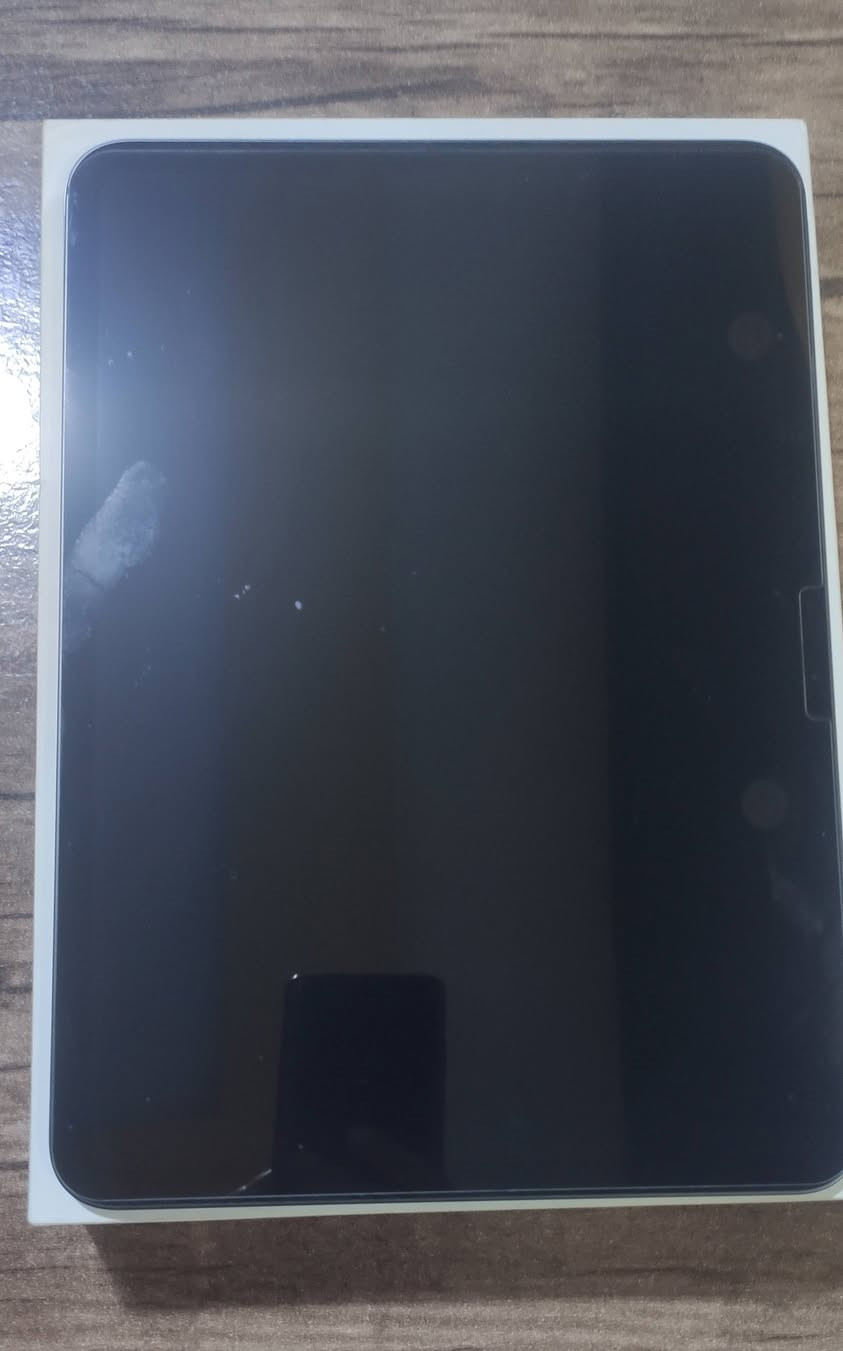 For sale,💰💸
Ipad pro M5 11 inch WiFi 

BATTERY 🔋 95%

No scratches 

In warranty to 2027 / 2


**إذا كنت صاحب هذا الإعلان وتريد حذفه لأي سبب، رجاءا أرسل رسالة إلى الدعم الفني**