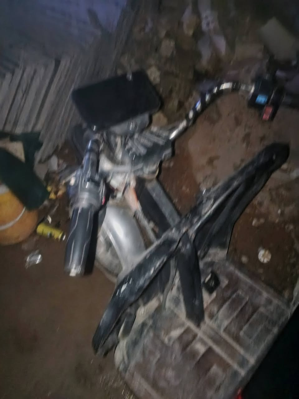 ستوته شحن موديل 22 نضيفه نضافه75 
امانه الله الستوته ما متعوبه حدهه لبصمون وترجع اشتريتها وشمرتها بل باب 
سعرهه 700 وبيها حك الجيه شراي يجي واتساب ***********
بغداد مدينه الصدر
