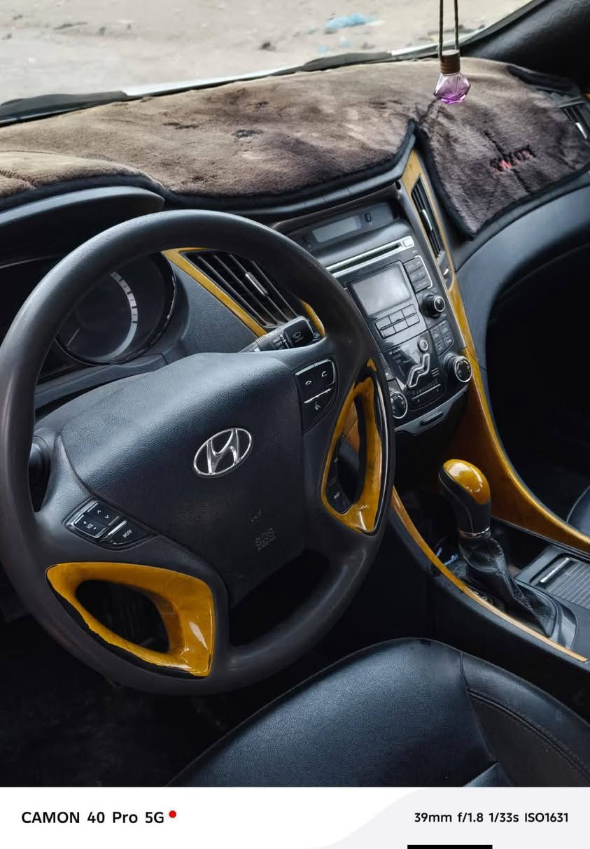 سوناتا وارد كوري موديل 2012
مكينه 2000 
سياره جاهزه مابيه اي نقص مكينه وكير صورت الفحص موجوده 
السعر 95
اتصال ***********
