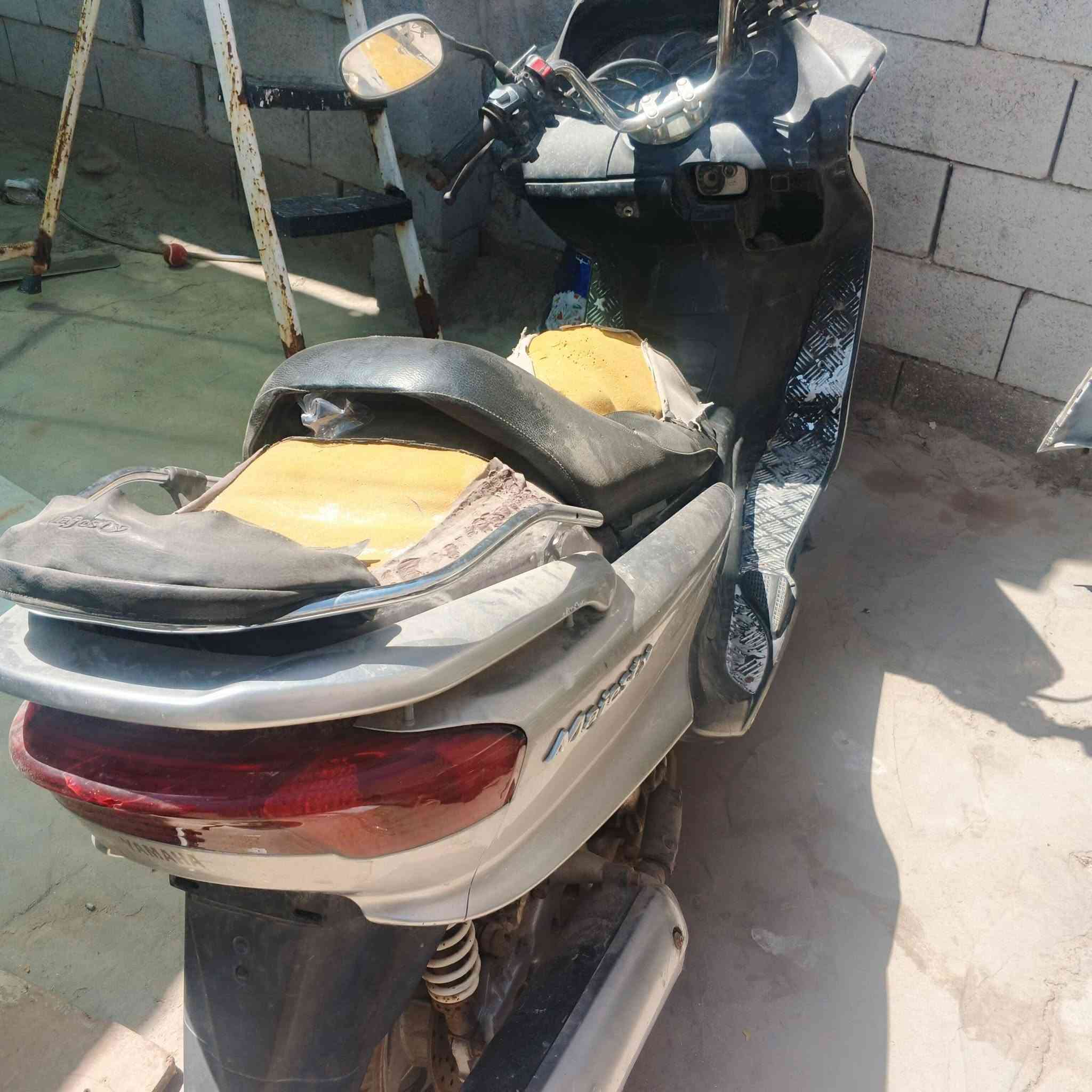 السلام عليكم ماجسته دبل رون للبيع بيها بس كتف ناريه واكف قيم وخذ دراجه مكينتها تخبل بس لان نريد نشيل ما عندي مكان الها ***********
