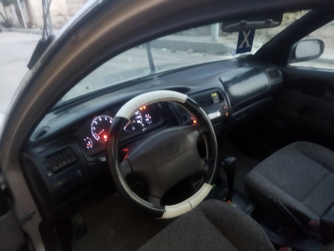 اسلام عليكم من رخصت مدير الكروب المحترم كورله للبيع ايسر ابلاد 
مديل ٩٢ مكينه ١٨٠٠ كير دنفش الجبير السياره ليبل واحد حته الدعاميه بيه بس جاملغ امامي امبدل اومصبوغ ولباقي كفاله امنل ضربه ولصبغ حداديه جديده تخم تاير جديد غرفه جديده كهربائيات كله شغاله السعر ٦٥ اوبيه مجال بصيط مكان ناصريه سوك الشيوخ اي استفسار اتصل على رقم *********** غير متواجد على نت
