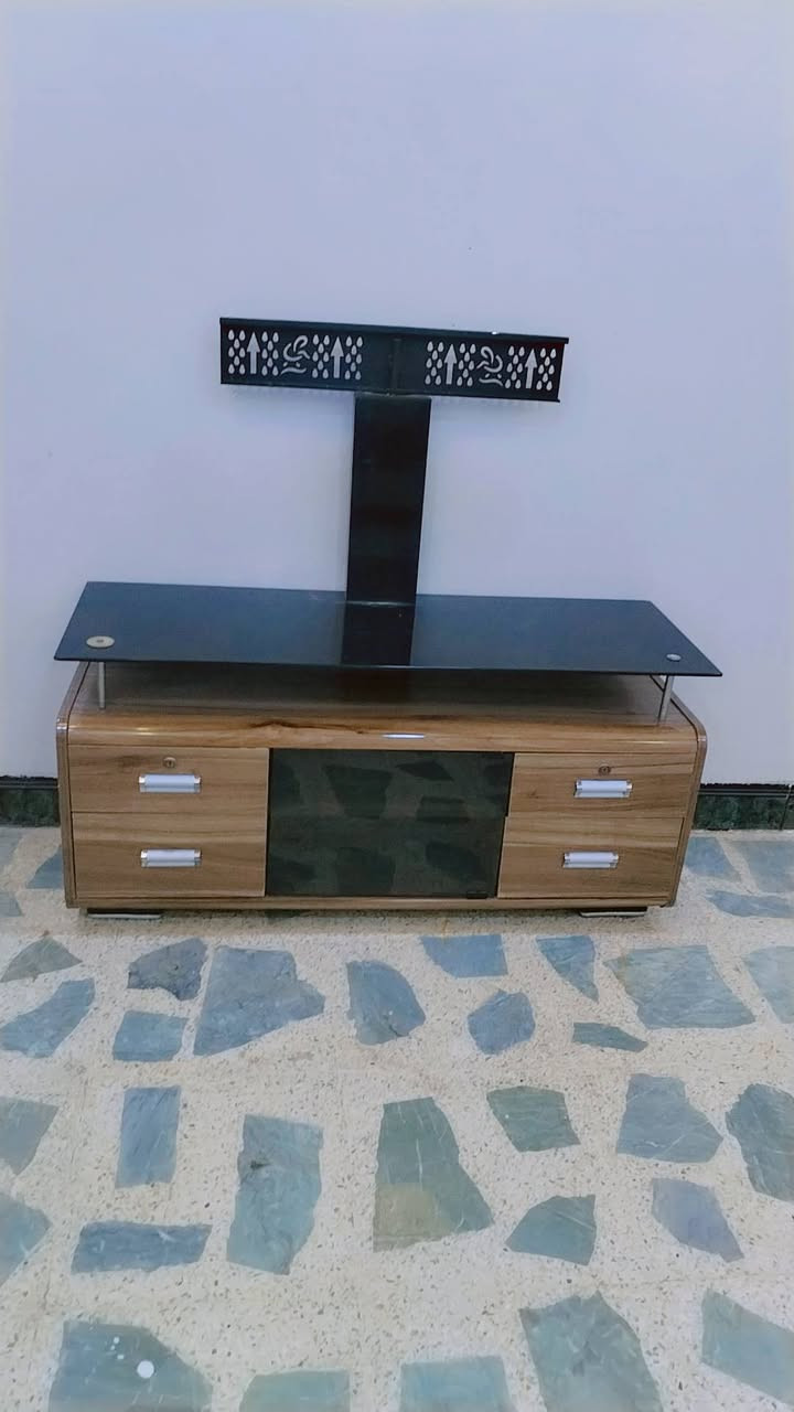 اغراض للبيع موصل حي المزارع الثالثه مقابل مستشفى السلام يوجد توصيل ***********
