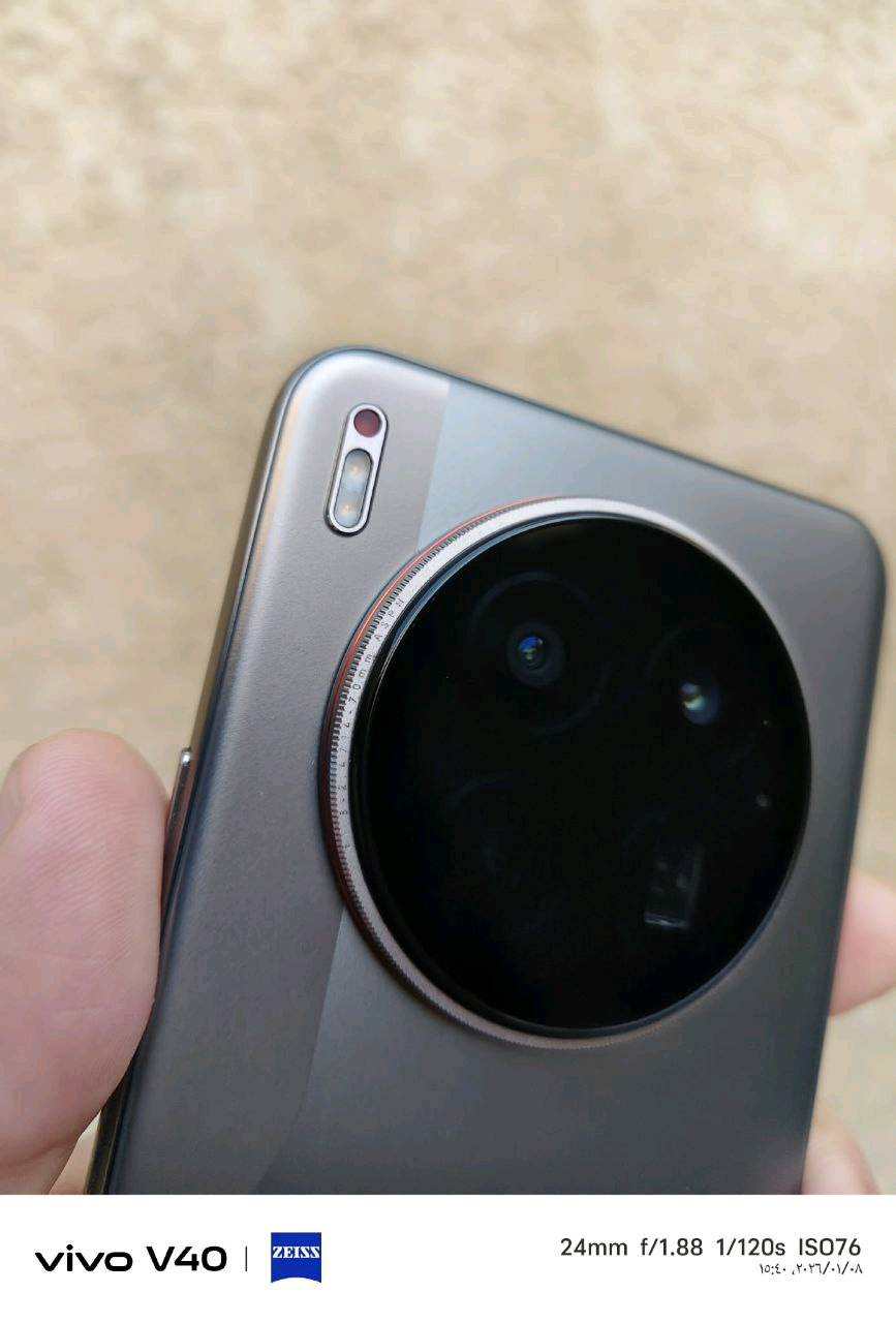 الجهاز جديد استخدام أيام بطاريه 100 معالج 8350 144Hz يدعم الألعاب 120 أفريك معيار lp68/lp69 للسقوط والماء موجوده كامل ملحقاته 
مكاني بغداد الدوره