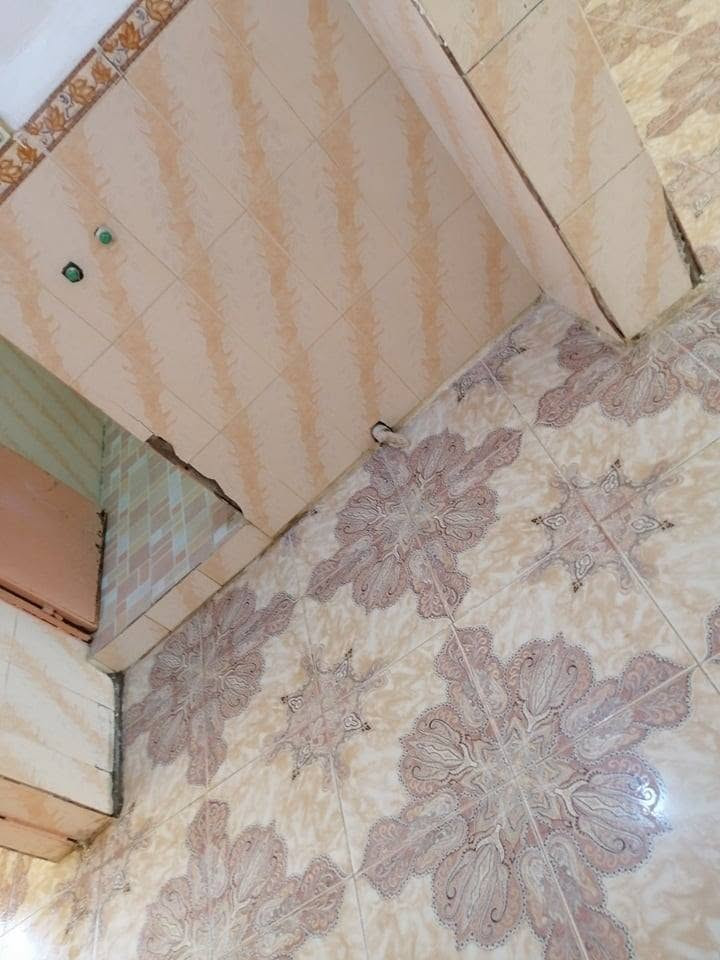 بيت للإيجار بهرز  مقابل مدرسة الرونق... الاشاوس سابقا غرفتين نوم وصالة ومطبخ   وسطح وكراج ..
للاستفسار  الاتصال عالرقم ***********
