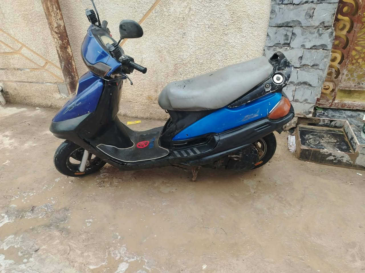 السلام عليكم فراشه لبيع شوفت عينك مكينه حلوه وناعمه سلف هندر شغال فقط كهربائات ماتشتغل ٢٠٠ وبيه مجال ***********
