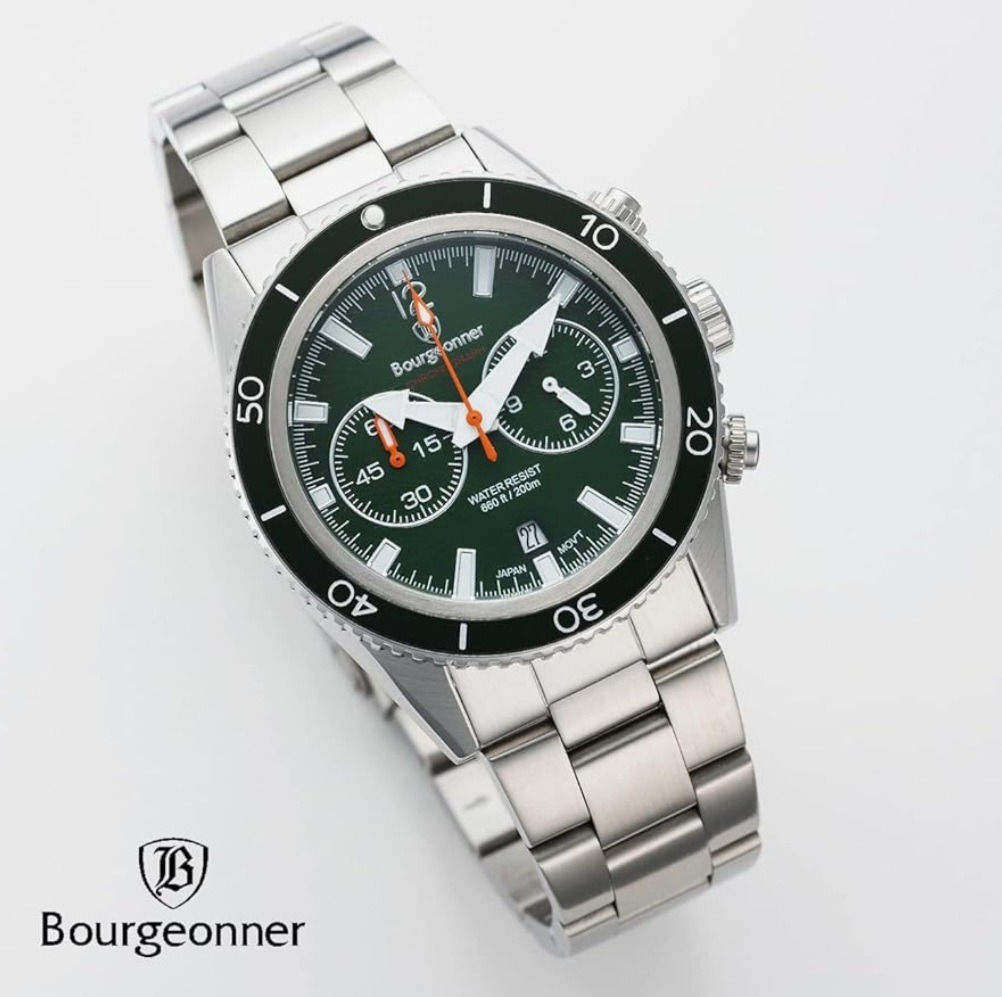 السلام عليكم  
Bourgeonner 🇯🇵🇯🇵 
ياباني اصلي 
من شركة وخط ( Seiko Epson ) 
كوارتز 
قفل بحري 
طوق دوار 
لامينوس 
قطر الساعة 41 mm 
200 متر تحت الماء 
السير من الفولاذ المقاوم للصدأ 

السعر 120$


**إذا كنت صاحب هذا الإعلان وتريد حذفه لأي سبب، رجاءا أرسل رسالة إلى الدعم الفني**