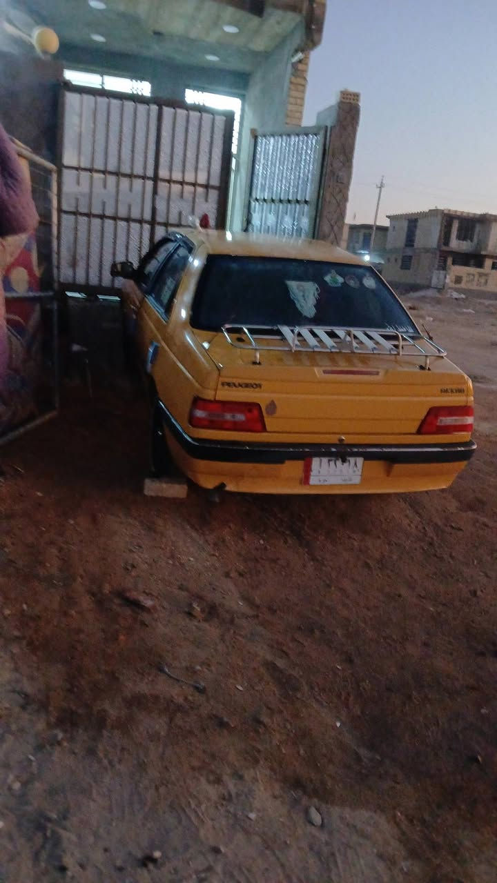 سلام عليكم للبيع بيجو أكد ٢٠١٦ داخل ١٨ سياره بيه جاملغ خلفي ما مصبوغ باقي مابي شي تايرات خطه شاشه داخليه سياره تقصه صدر مكينه تبخر مو تجي وتكلي ما كلت سعرها ٤٢ ورقه مطلوبه ٤اوراق طيح من سعر يعني ٣٨ ورقه وبيه مجال تعال وتدلل مكانها كربلاء  رقمي ***********
