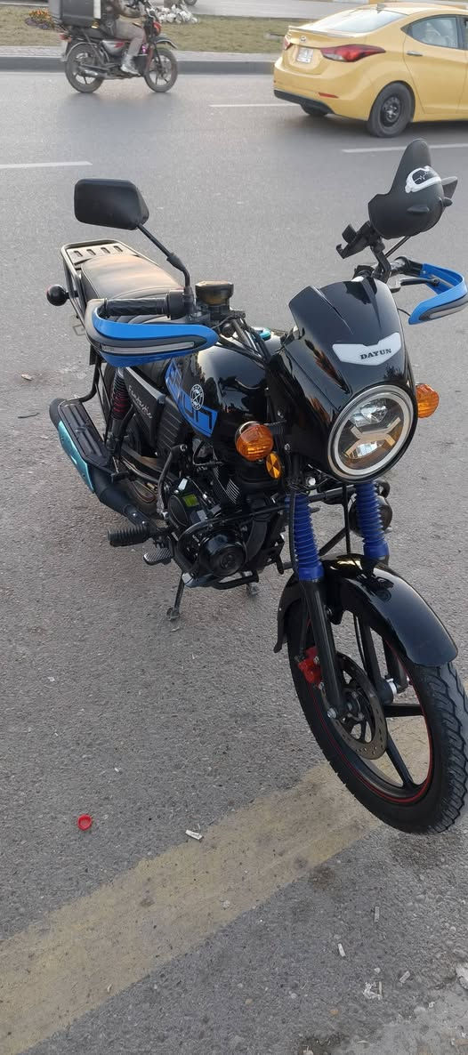 السلام عليكم دراجه دايوان موديل 2025 دراجه جديده ماشيه 10 الف تقريباً رقم سليمانيه بسمي الدراجه السعر 2600(مليونين او ستمية ) مكاني بغداد الكمالية ***********
