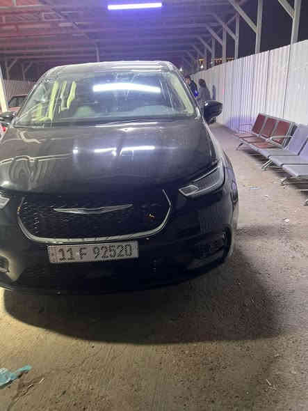 (L )كرايسلر باسفيكا تورنك 

موديل 2024

حادث: مامي بدون صبغ 

بدون دواخل 

39،000 ميل قابل للزياده

رقم السياره : بغداد شهداء سويل وكالة عامة سنتين وتتحول 

  محرك 6 سلندر 3600

رادار امامي 

حساسات خلفية  

 حساسات الاجتياز الجانبية  

 بصمة باب وبصمة تشغيل وتشغيل عن بعد 

كشن ذاكرة (خزن ميموري) لكرسي السائق

طقم ويل حجم 17 مع طقم تاير بحالة ممتازة 

 كاميرا خلفية دوارة مع الستيرن 

 باب جنطة كهربائي شفط 

 ابواب جانبية كهربائية مع بردات اصلية 

 غرفة السيارة جلد اسود اصل 

تحكم كهربائي متكامل لمقاعد المقدمة 

شاشة دشبول كبيرة لمجموعة من الايعازات 

3 قطع تبريد 

 اتصال ***********

العنوان:بغداد

السعر :200@@
