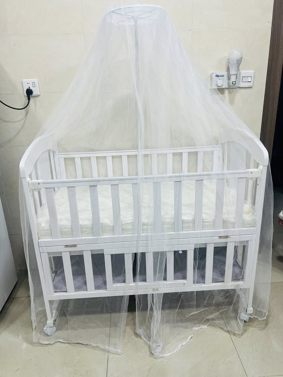 كاروك طفل من حديث ولاده لحد عمر 5 سنين المنام 3 مستويات يصعد وينزل يصير مثل القفص ميكدر طلع طفل منه وبي مخزن من جوه الباب ينفتح يصير ويا مستوه سرير الام سرير طفل والنامويسه والدوشك سعر كامل ب100 قفل شراي يراسل خاص عنوان فلوجه ويوجد خدمه توصيل فلوجه بغداد رمادي


**إذا كنت صاحب هذا الإعلان وتريد حذفه لأي سبب، رجاءا أرسل رسالة إلى الدعم الفني**